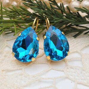 Pear Caribbean Blue Crystal Earrings, 18mm, Yellow Gold Plated Leverback Setting